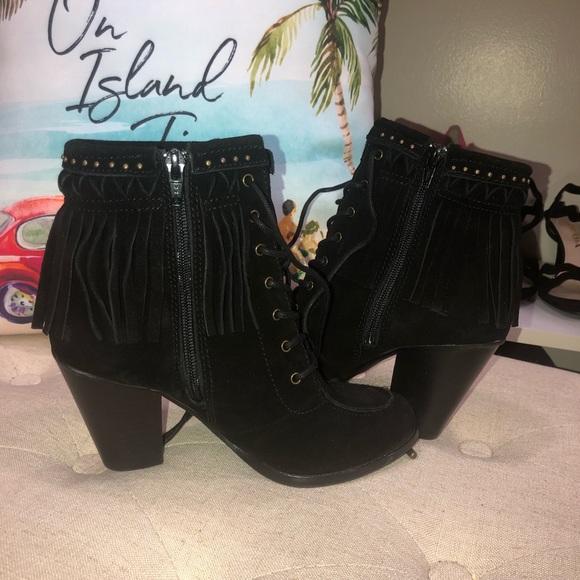Gianni Bini  Bowyn Fringe Lace-Up Hiker Booties - Picture 7 of 11